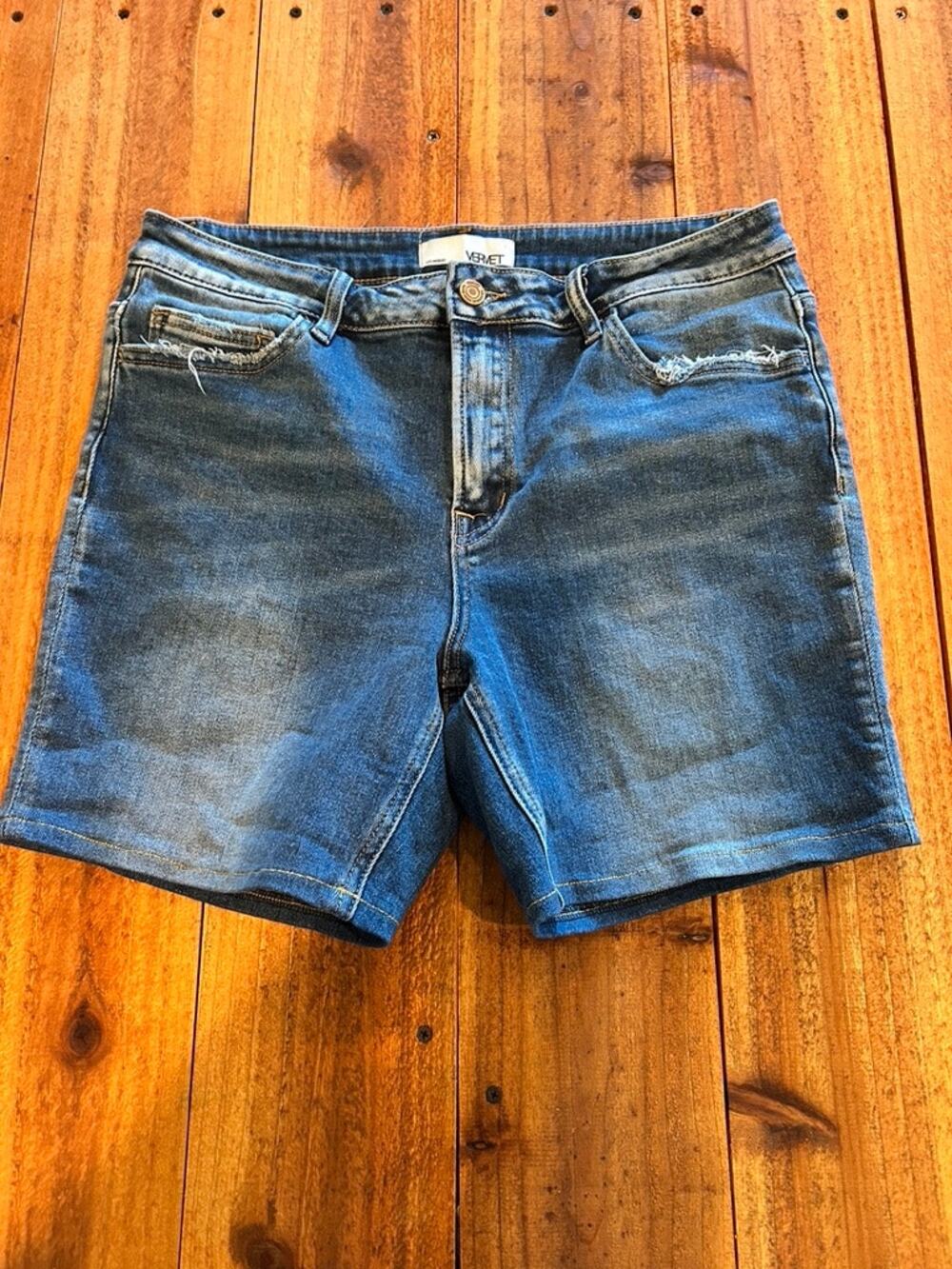 Vervet Distressed Denim Shorts Medium Wash Blue Size 31